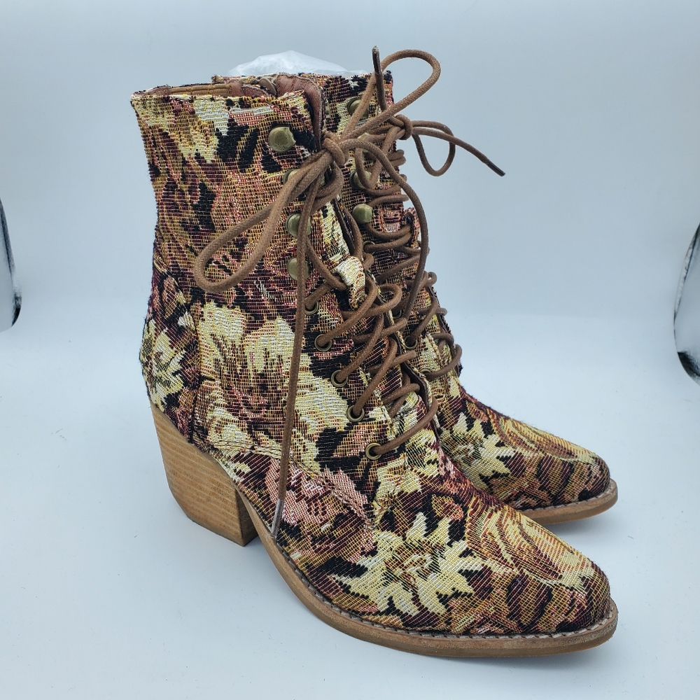 Jeffrey Campbell Elmcrom Tapestry Pointed Toe Lace Up Boots Shoes